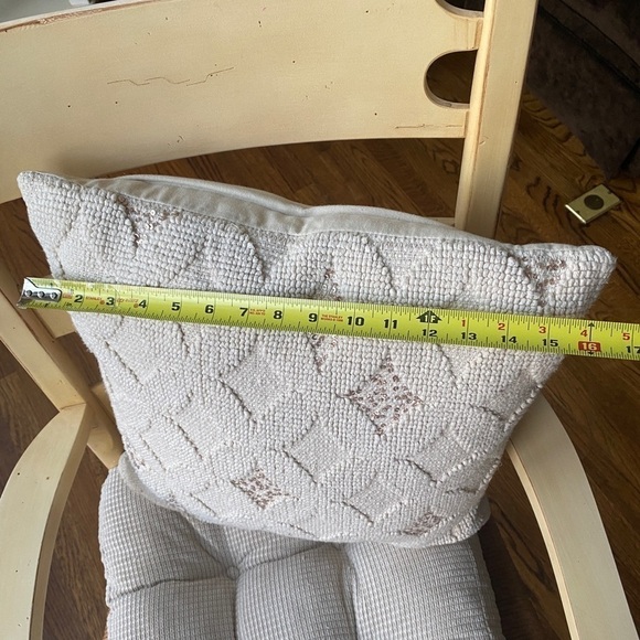 Pier 1 Festive Cream Color Diamond Design with gold color sequins - Picture 7 of 8